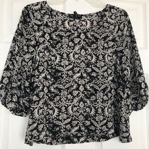 Flowy printed blouse